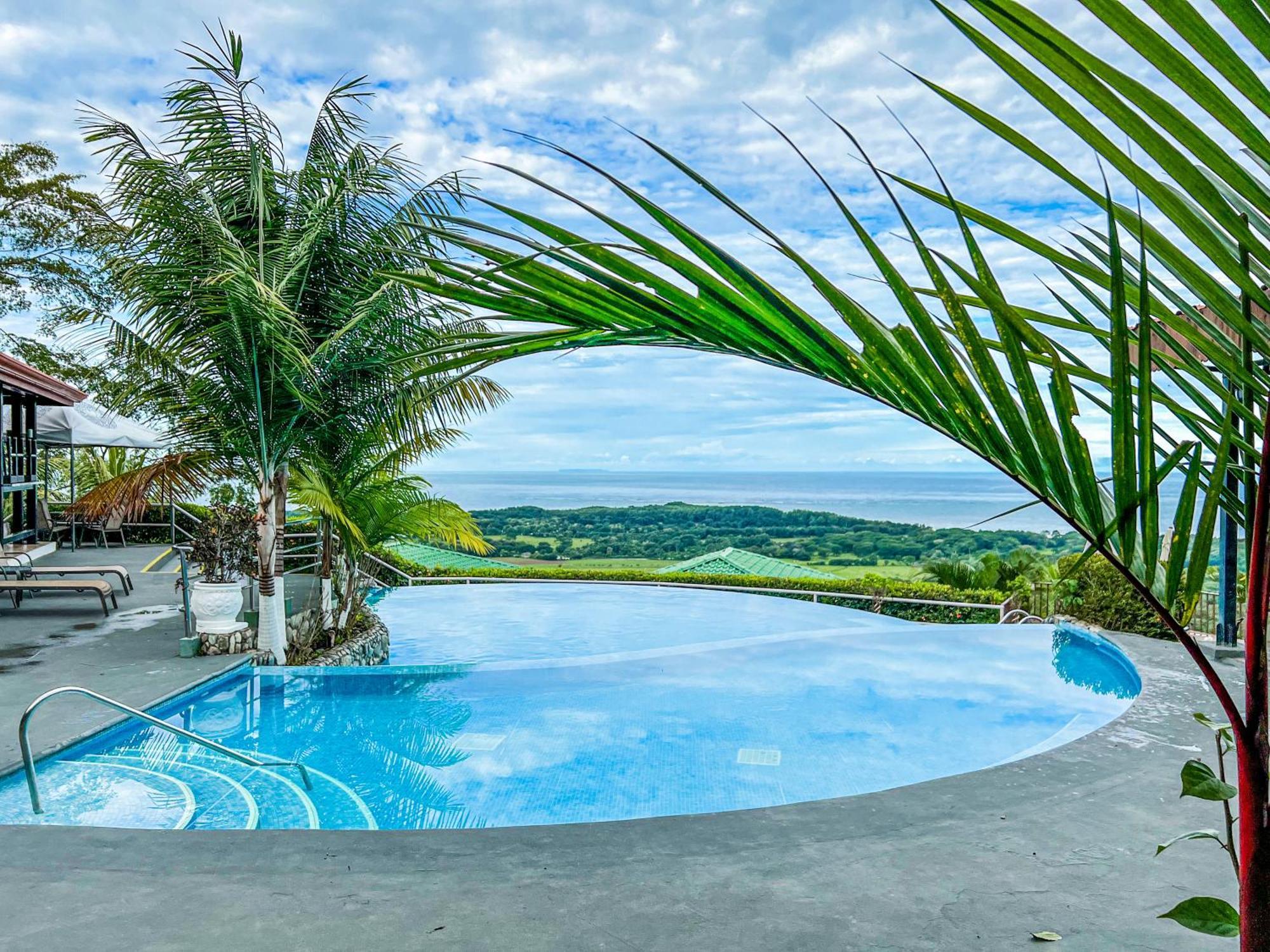 Hotel Vista Ballena 4*