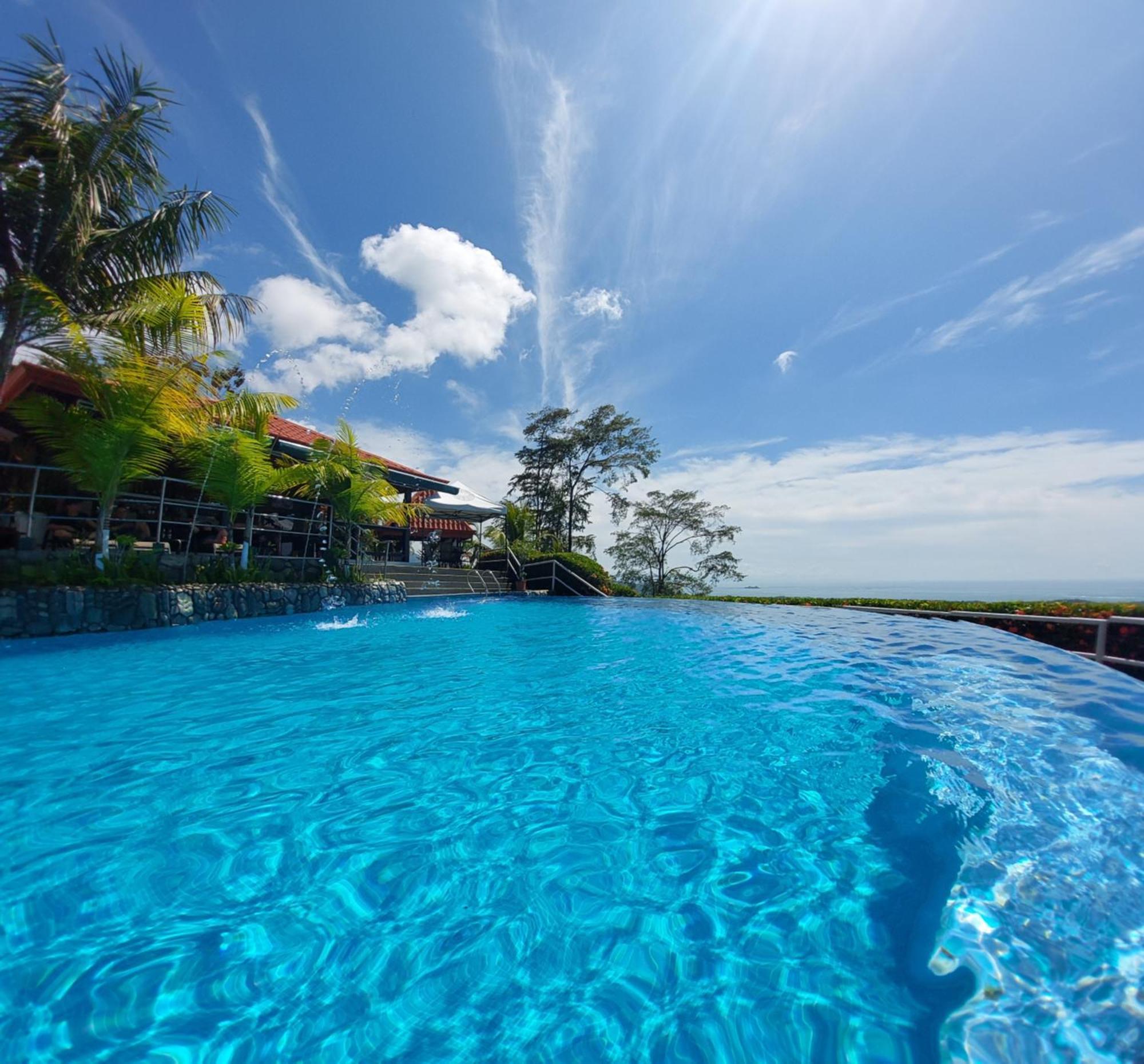 Vista Ballena Hotel 4*