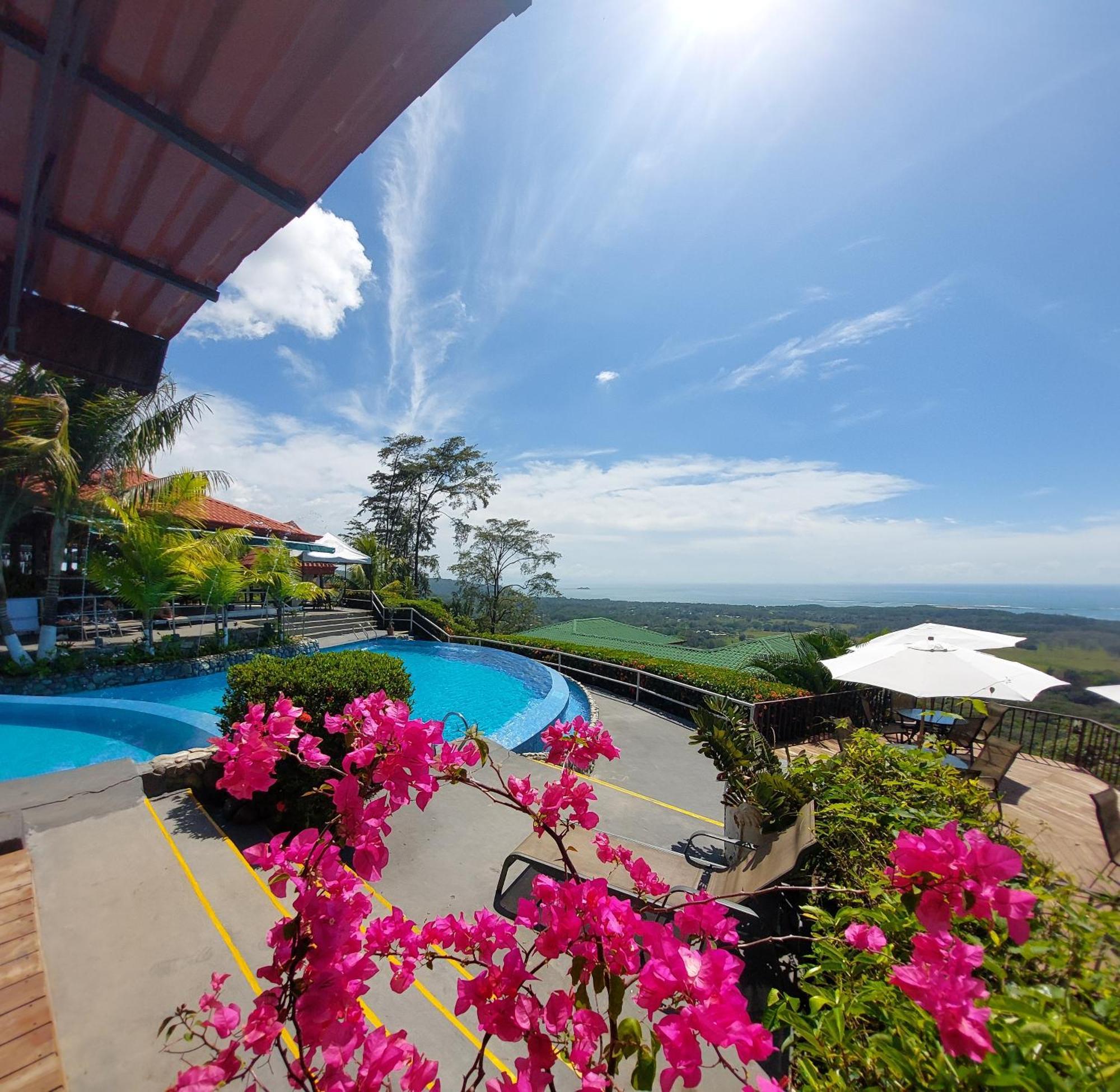 Hotel Vista Ballena 4*