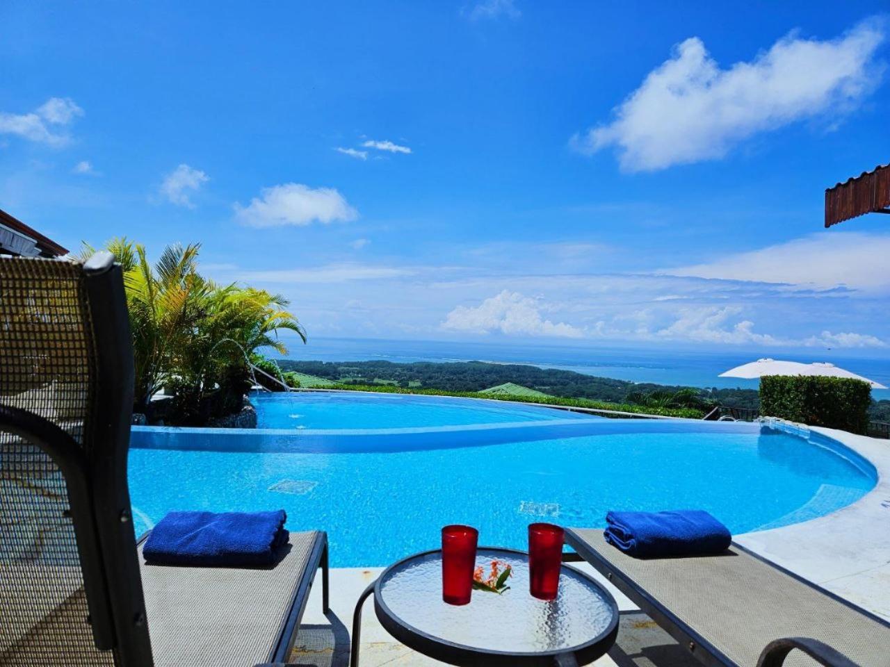 Hotel Vista Ballena 4*