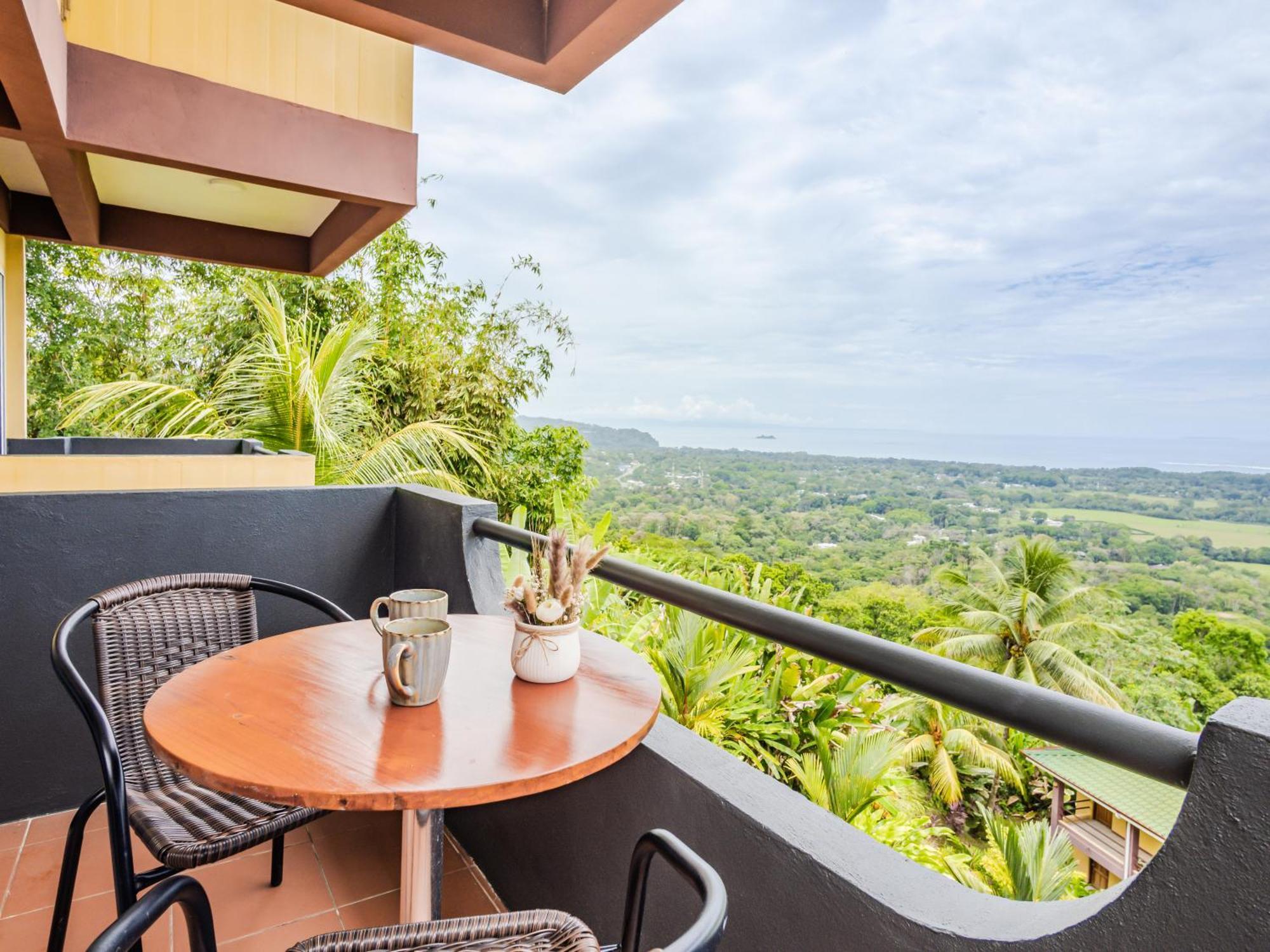 Hotel Vista Ballena 4*